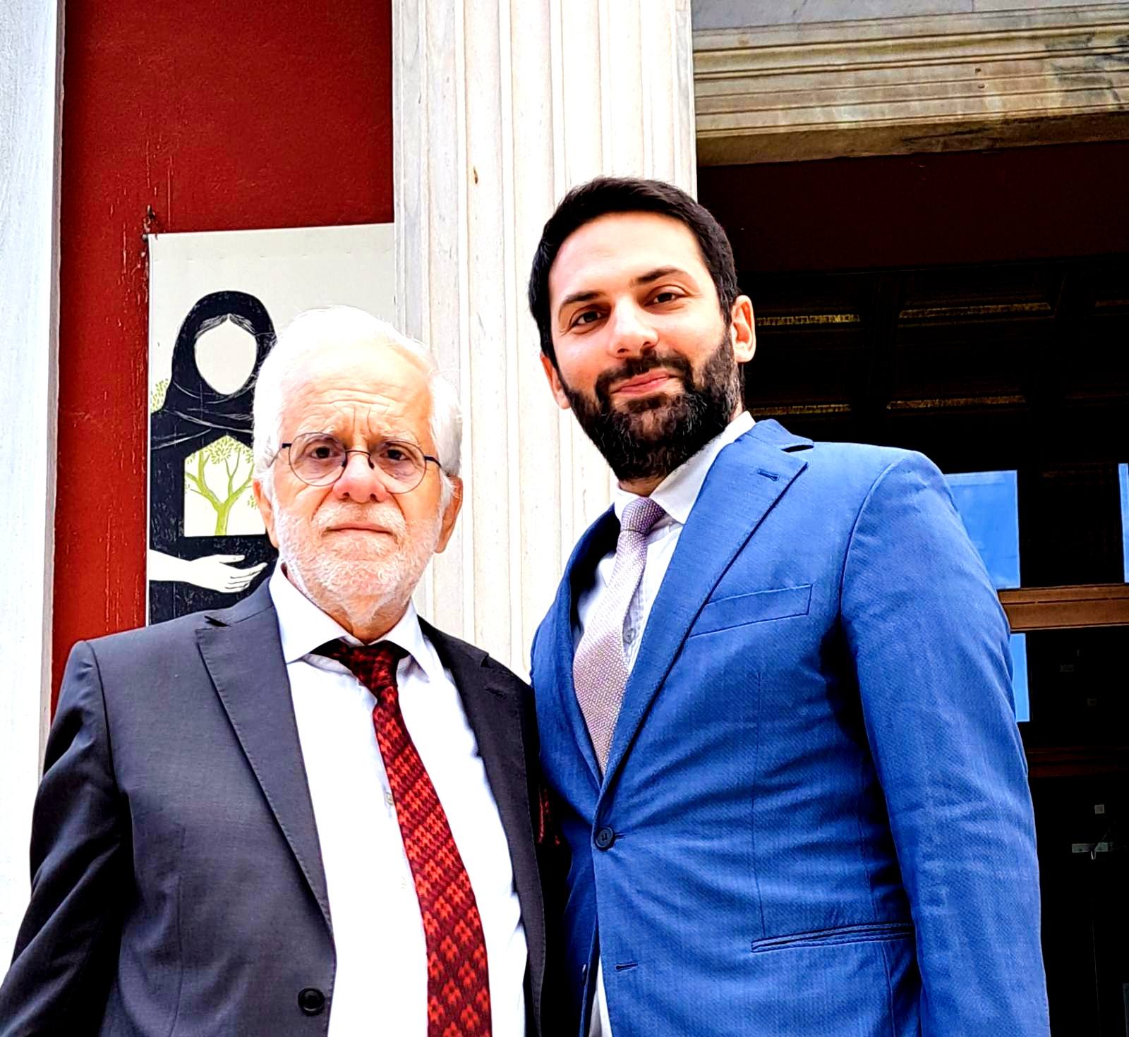 Ο Δημήτρης Καρούζος σε ομιλία